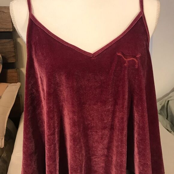 VS PINK Velvet Tank Size L - Picture 1 of 3